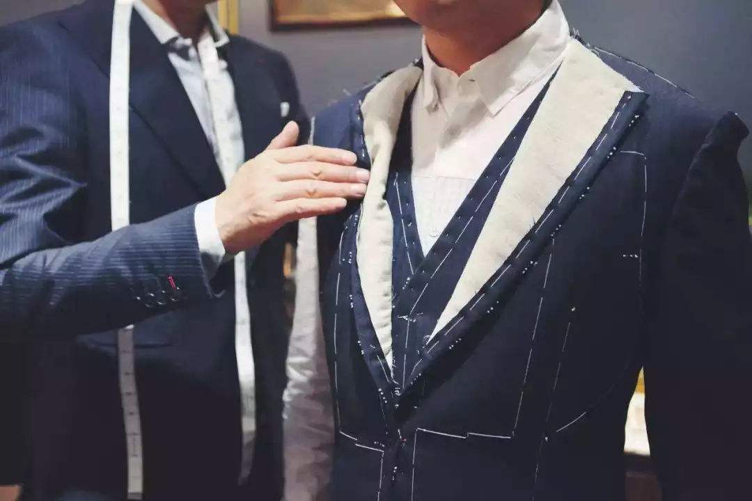 廣東職業(yè)裝也能突顯風(fēng)格